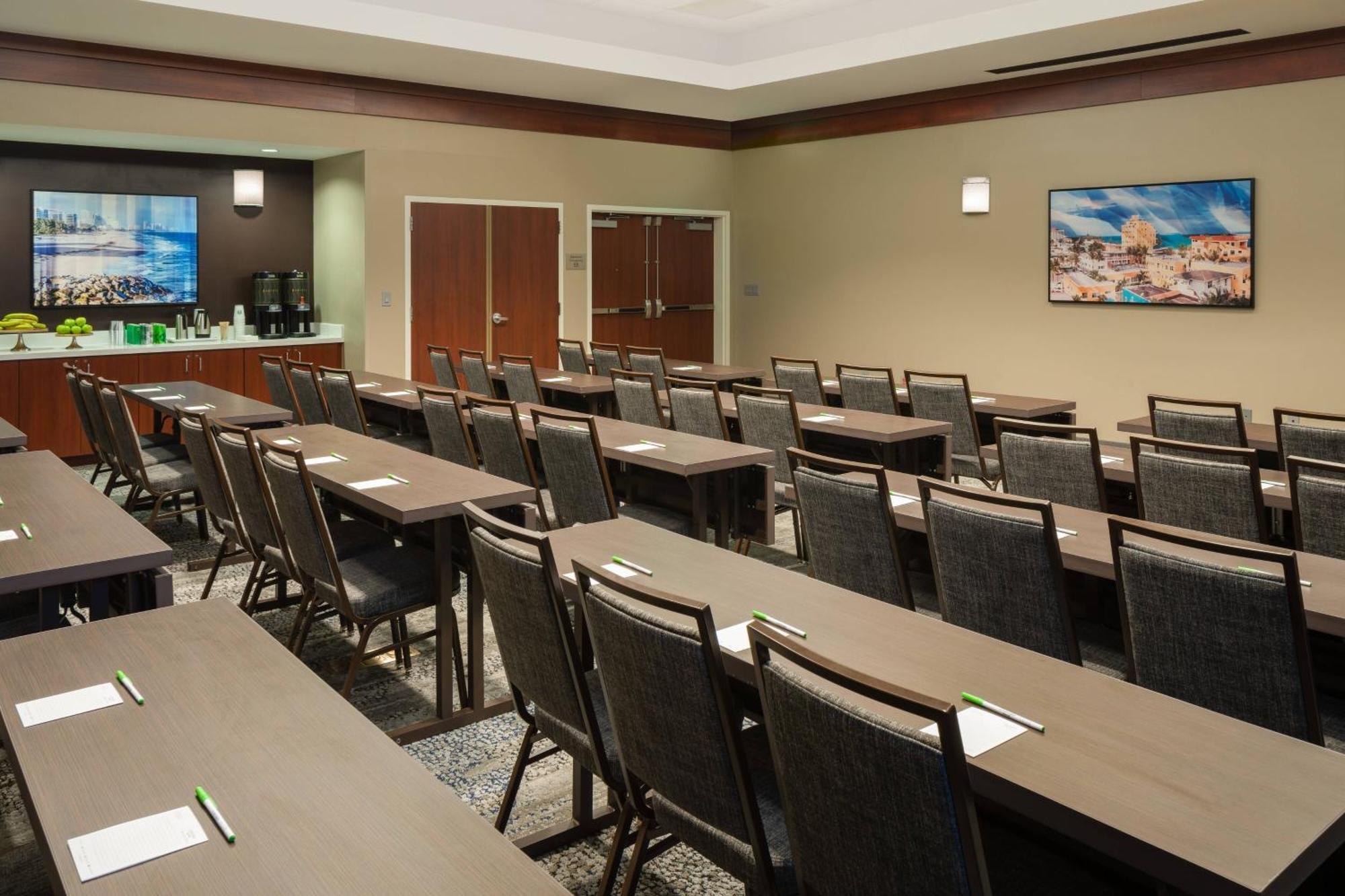 Courtyard By Marriott Fort Lauderdale Airport & Cruise Port Dania Beach Zewnętrze zdjęcie
