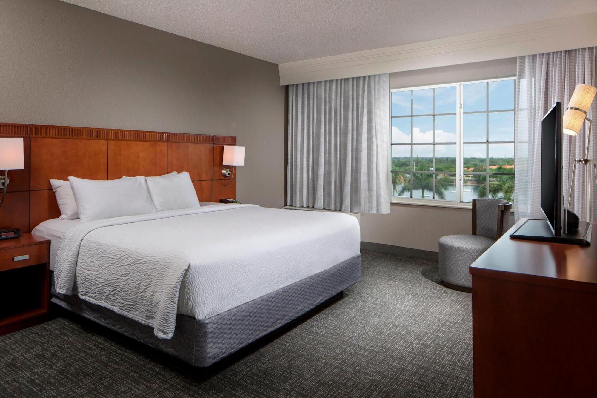 Courtyard By Marriott Fort Lauderdale Airport & Cruise Port Dania Beach Zewnętrze zdjęcie