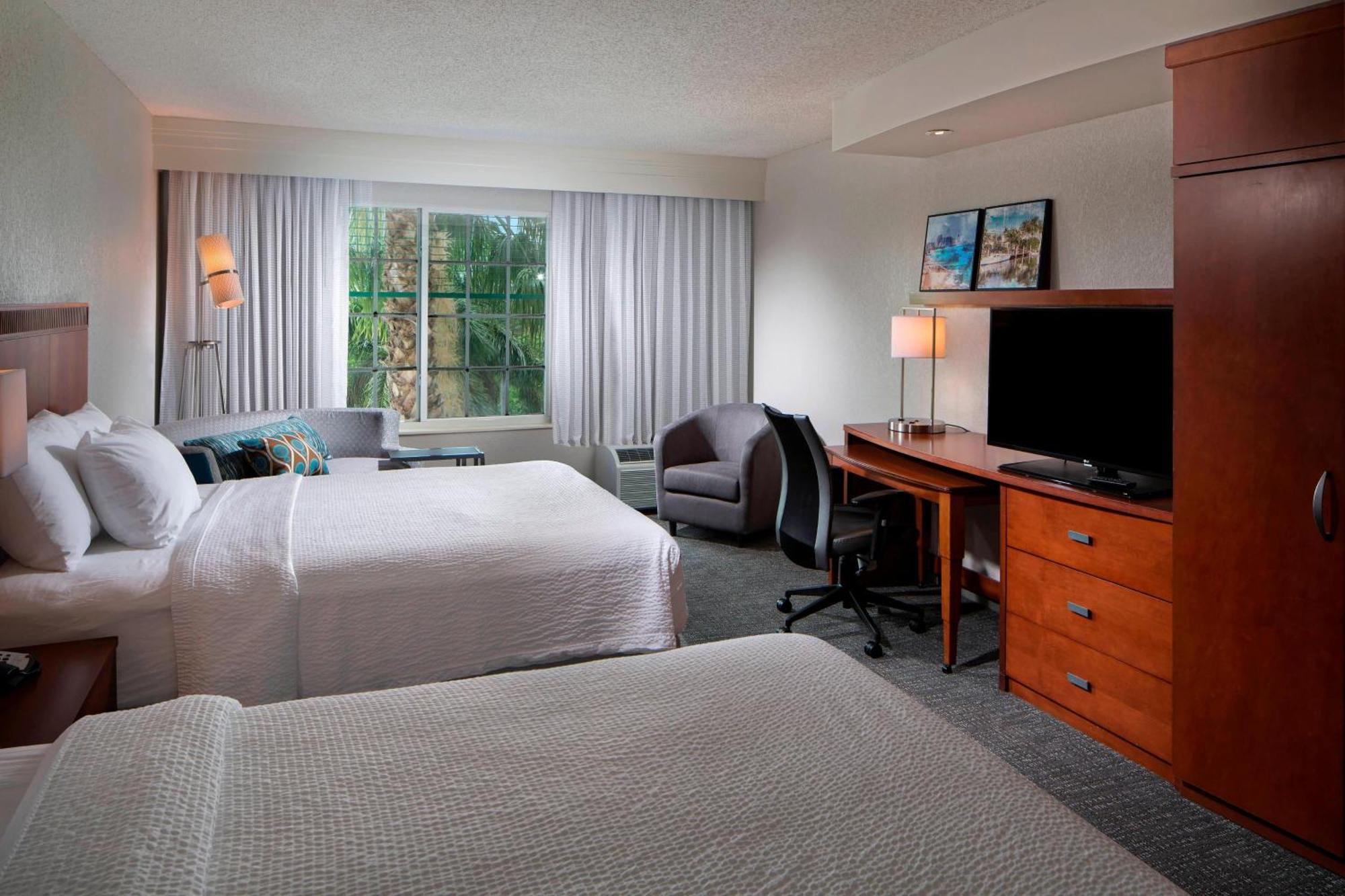 Courtyard By Marriott Fort Lauderdale Airport & Cruise Port Dania Beach Zewnętrze zdjęcie