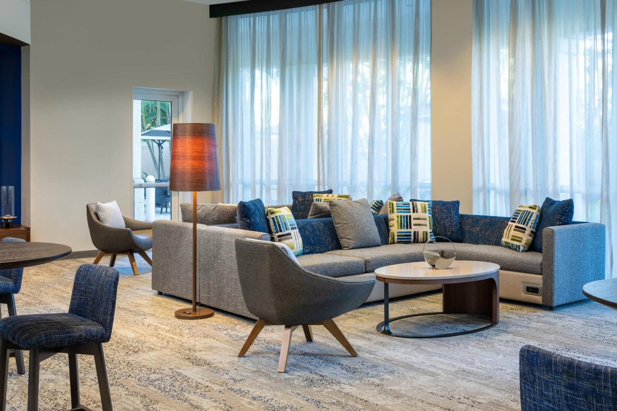 Courtyard By Marriott Fort Lauderdale Airport & Cruise Port Dania Beach Zewnętrze zdjęcie