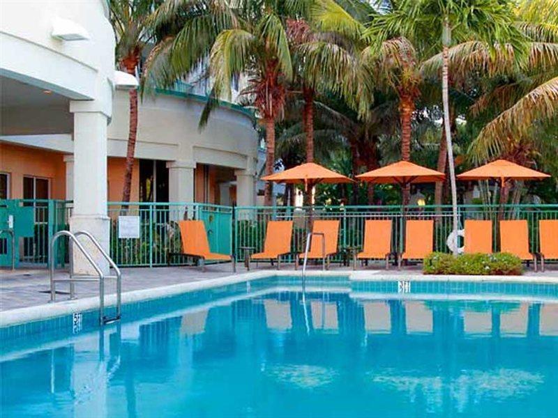 Courtyard By Marriott Fort Lauderdale Airport & Cruise Port Dania Beach Zewnętrze zdjęcie
